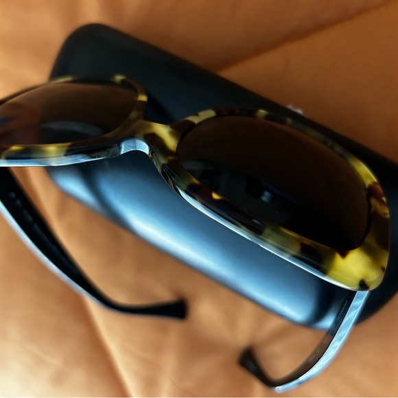 Sunglasses - Picture 6 of 9